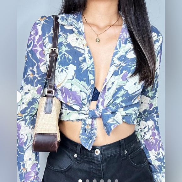 Odille Anthropologie floral button down blouse - Picture 3 of 14